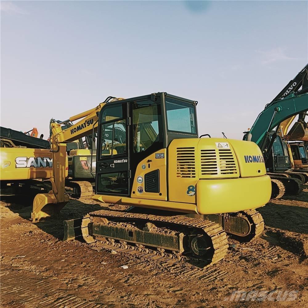 Komatsu PC70-8 중형굴삭기 7톤-28톤