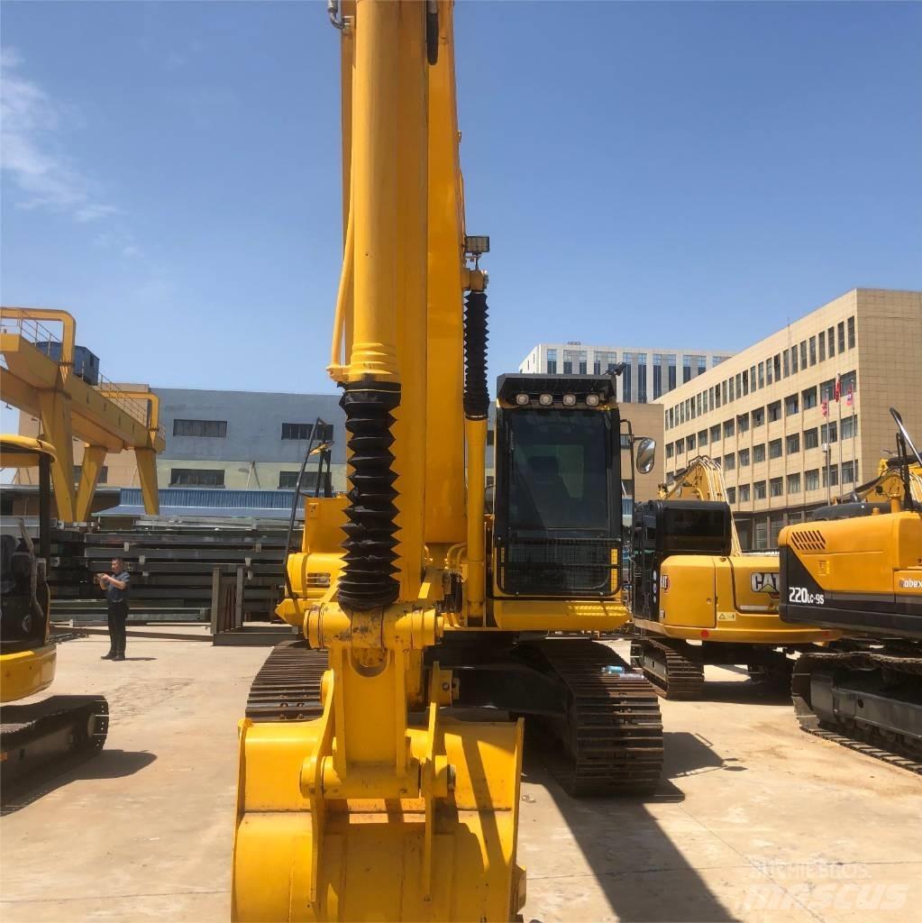 Komatsu PC200 대형 굴삭기 29톤 이상