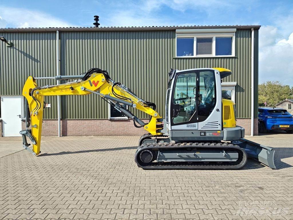 Wacker Neuson ET90  휠 굴삭기