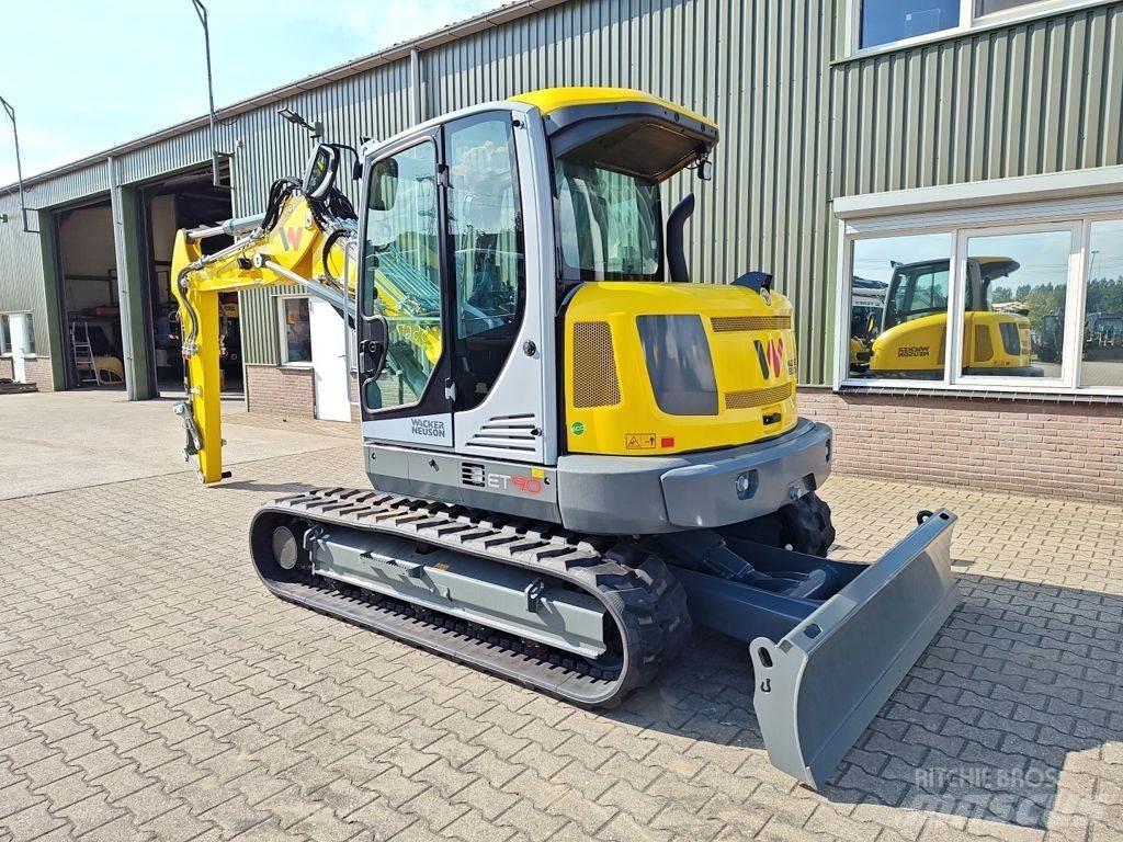 Wacker Neuson ET90  휠 굴삭기