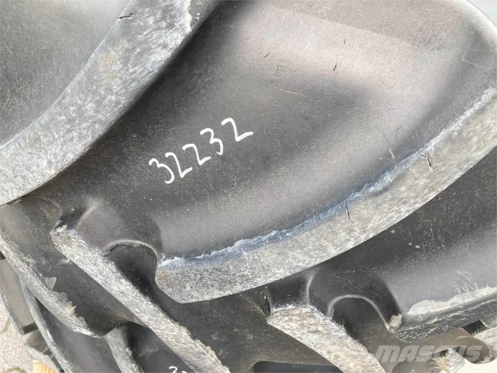 Mitas 2X 540/65R30 기타 트랙터 부속품