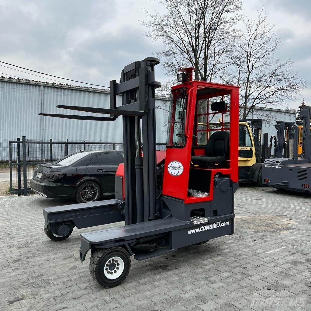 Combilift C4000 4방향 리치트럭