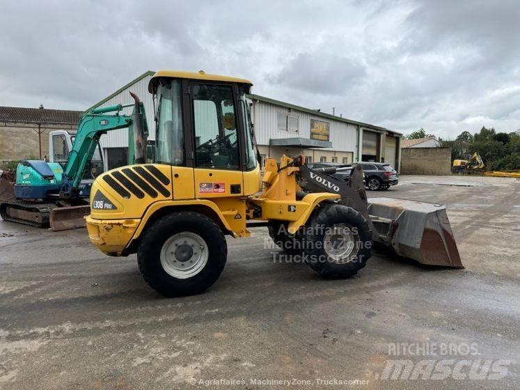 Volvo L 30 B  휠로우더