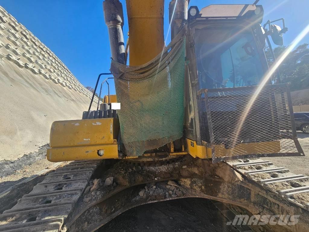 CAT 330 대형 굴삭기 29톤 이상