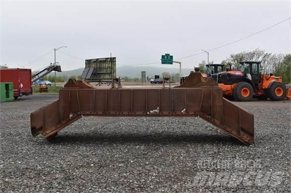 CAT D8N 삽날