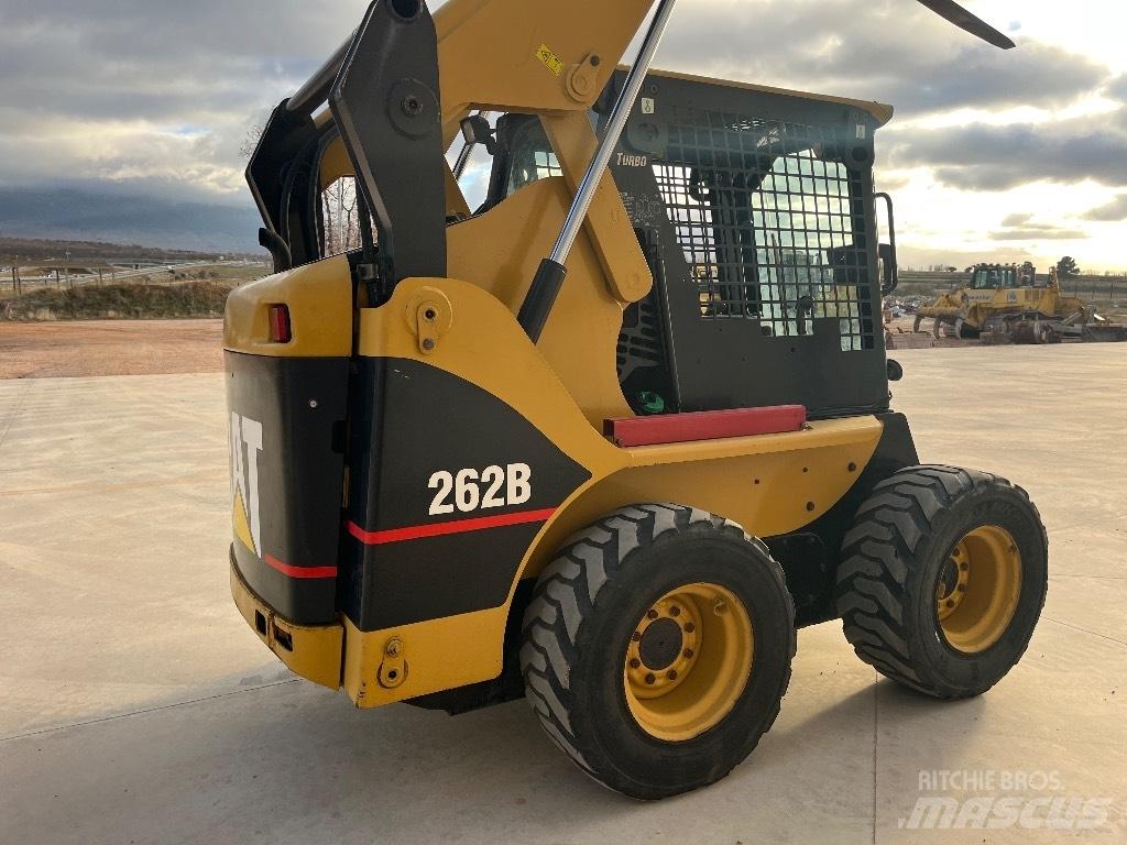 CAT 262 B  스키드로더