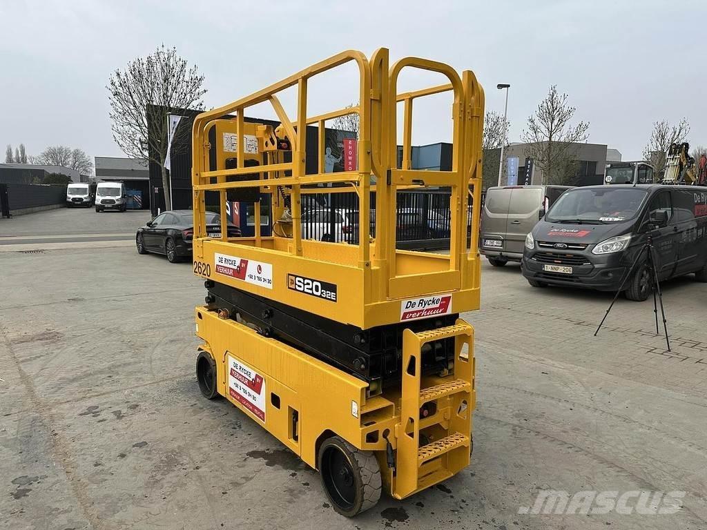 JCB S2032E 기타 승강기와 플랫폼