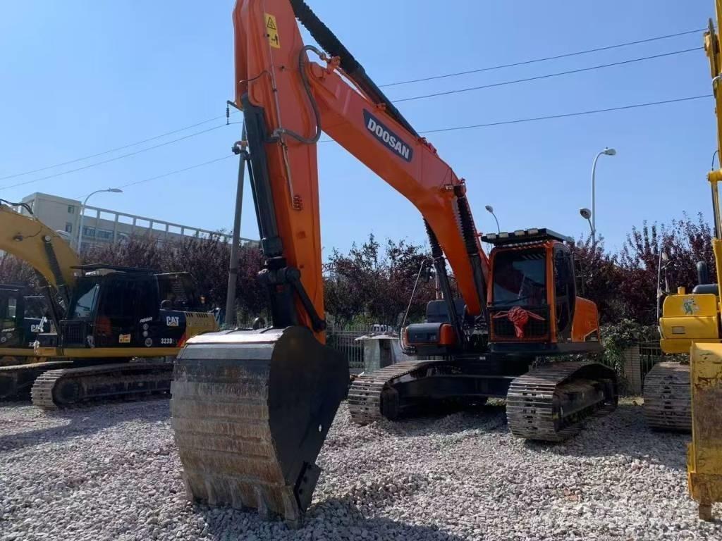 Doosan 300 대형 굴삭기 29톤 이상