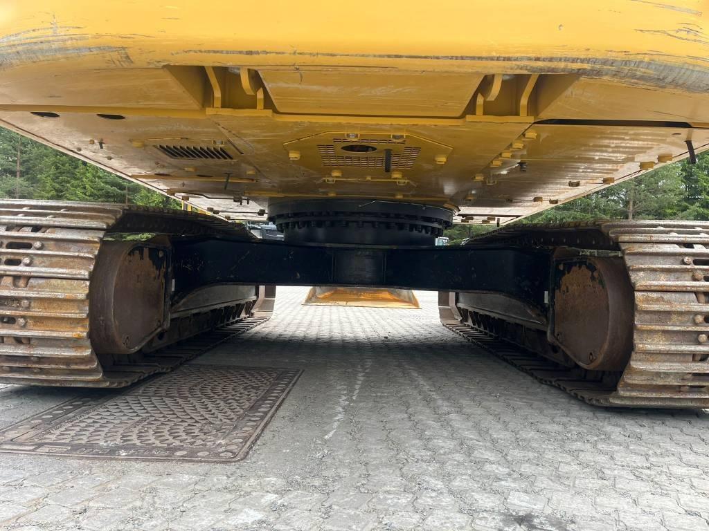 CAT 326 07A Next Gen 대형 굴삭기 29톤 이상