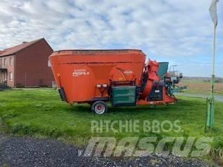 Kuhn Typ 2070 믹서 피더
