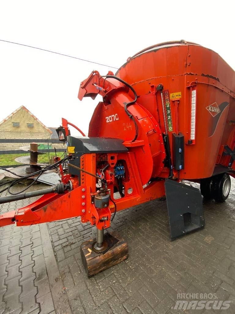 Kuhn Typ 2070 믹서 피더