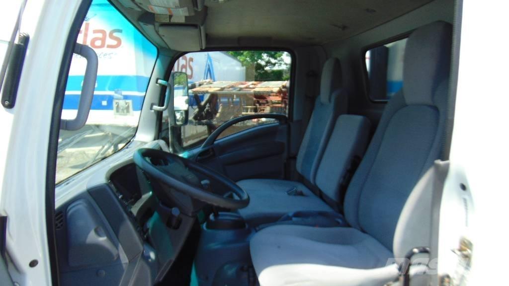 Isuzu NRR 플랫베드/드롭사이드 트럭