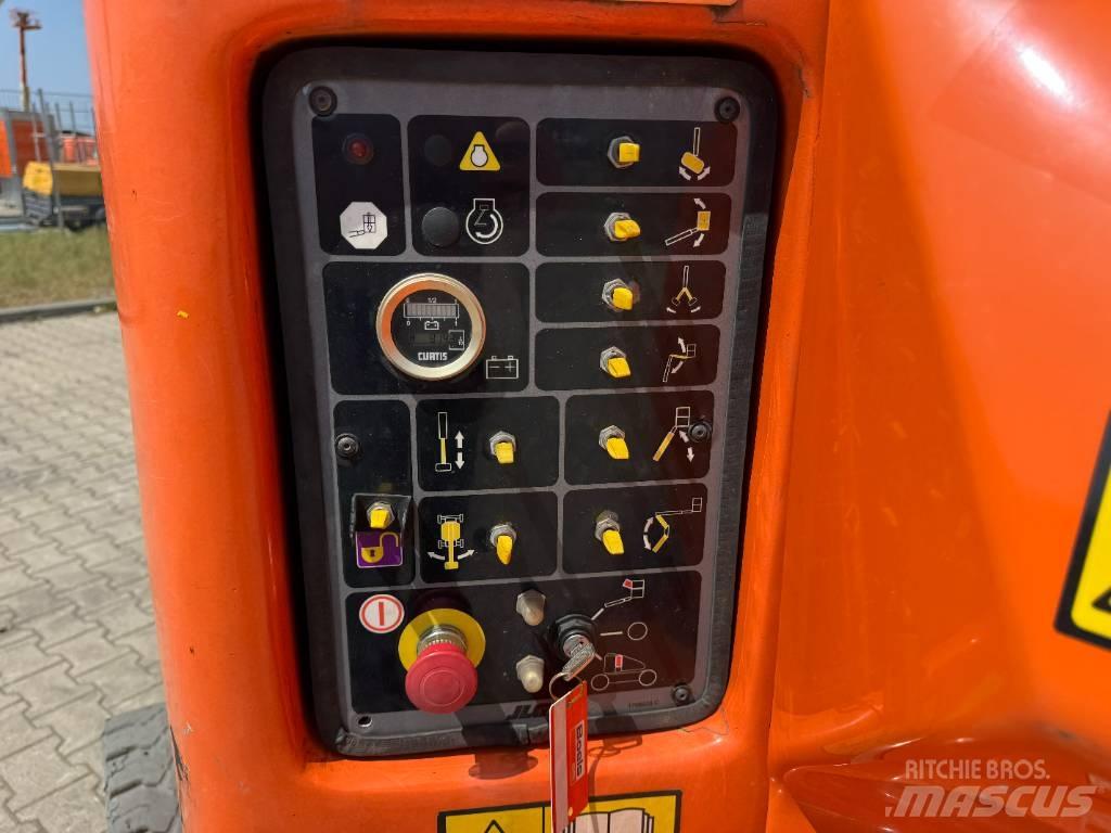 JLG E400AJPN 관절형 전동이동 리프트