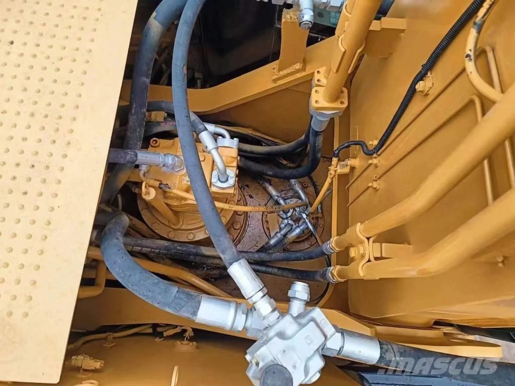 CAT 330 D 대형 굴삭기 29톤 이상