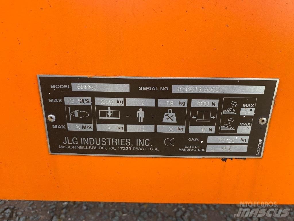 JLG 600 AJ 관절형 전동이동 리프트