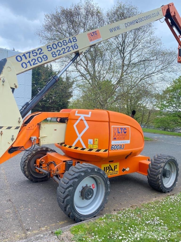 JLG 600 AJ 관절형 전동이동 리프트