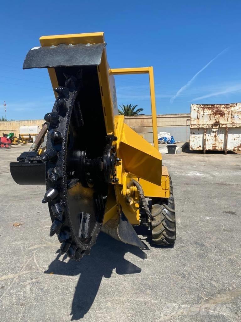 Vermeer RT450 트렌처