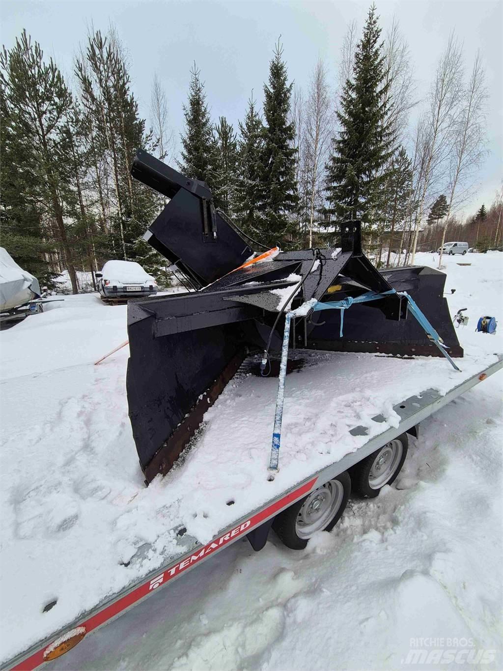 Leppä 255 제설기