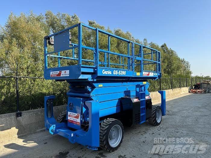 Genie GS5390RT 가위형 리프트