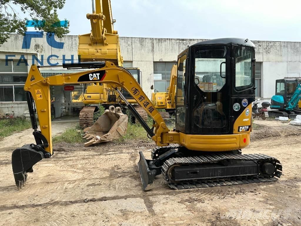 CAT 303 CR 소형 굴삭기 7톤 미만