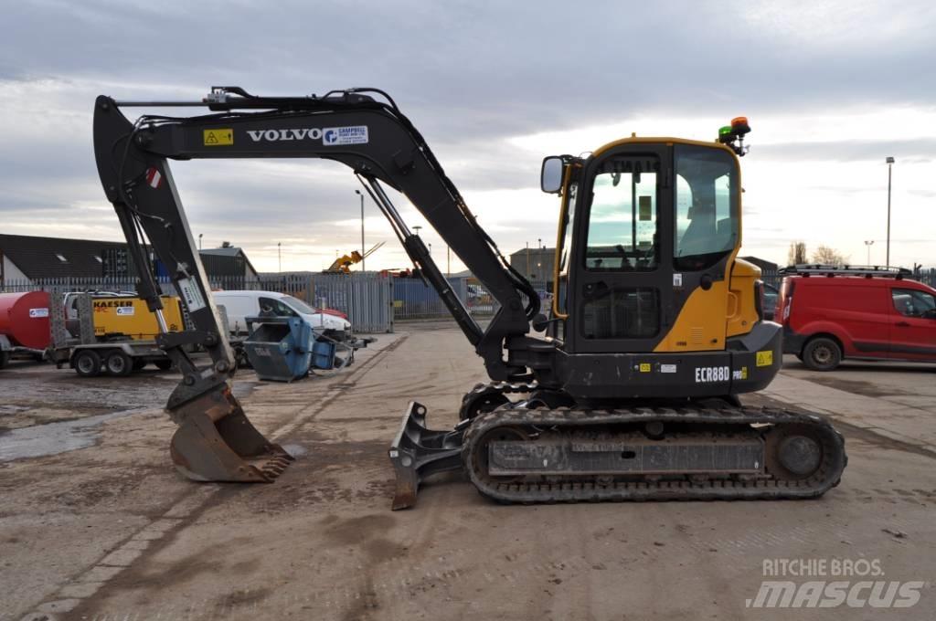 Volvo ECR 88 D 중형굴삭기 7톤-28톤