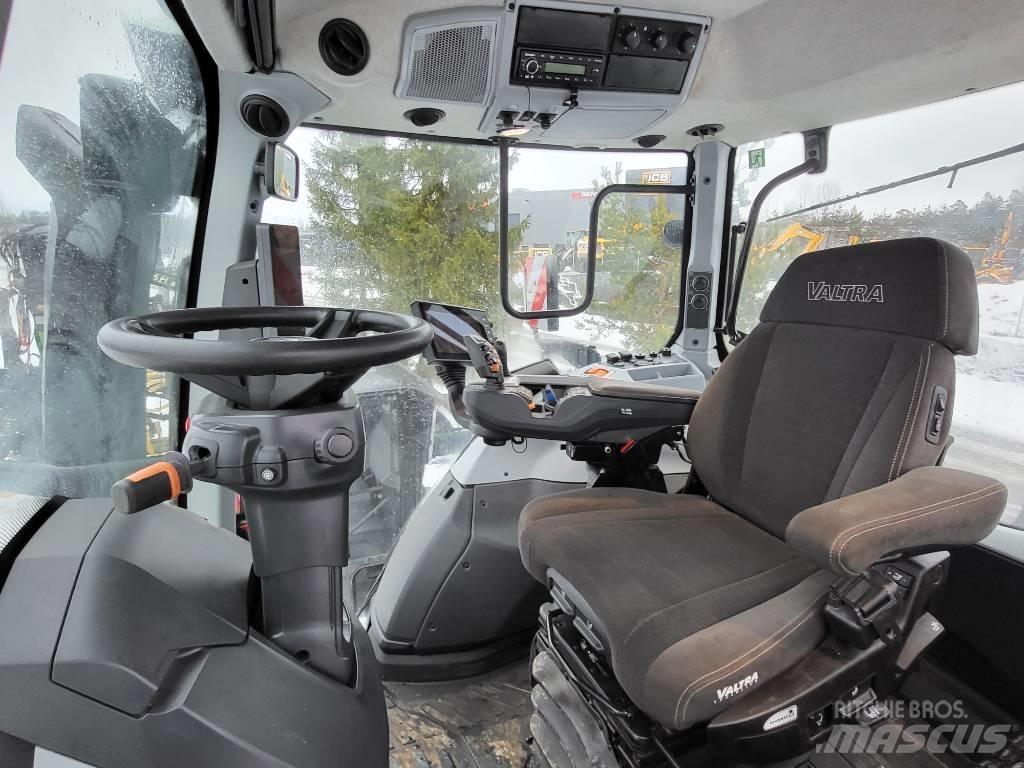 Valtra Q 305 트랙터