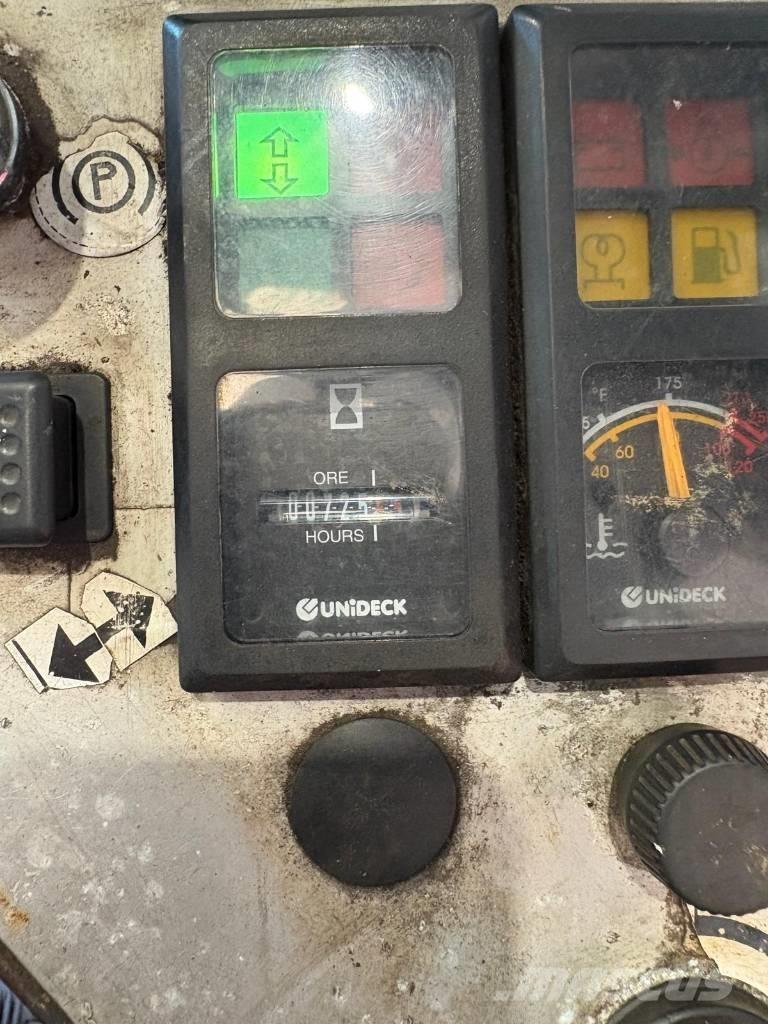 Combilift C 8000 4방향 리치트럭