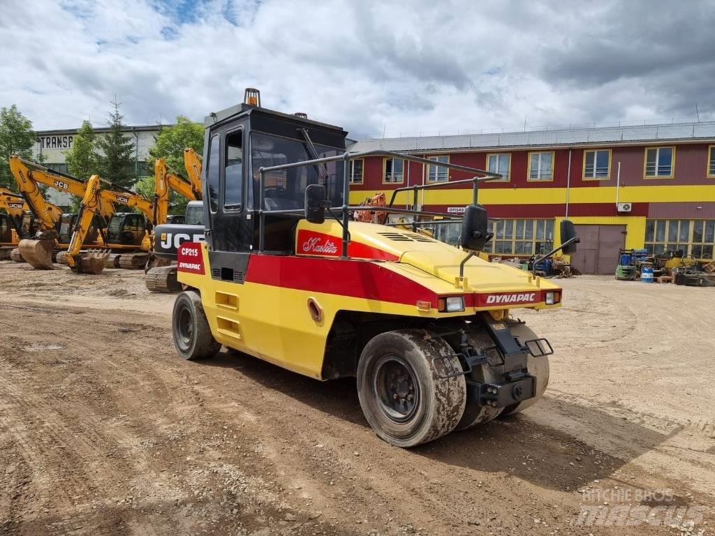 Dynapac CP 215 공기 타이어 롤러