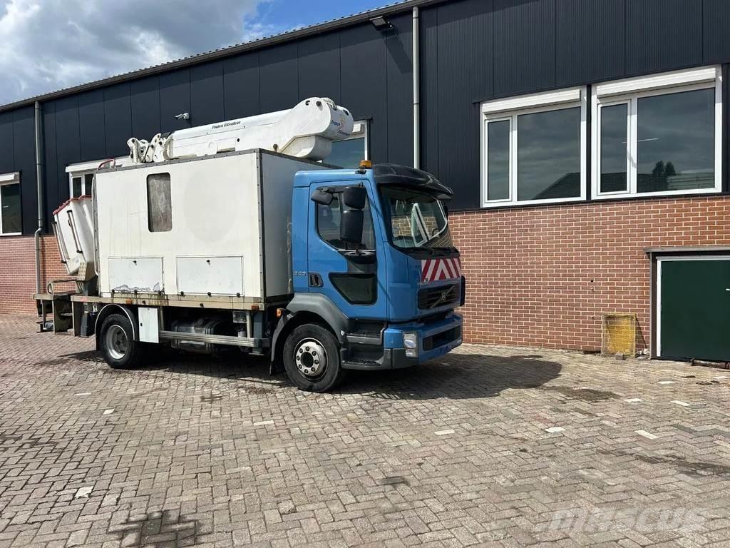Volvo FL 240 트럭 탑재 고소작업대