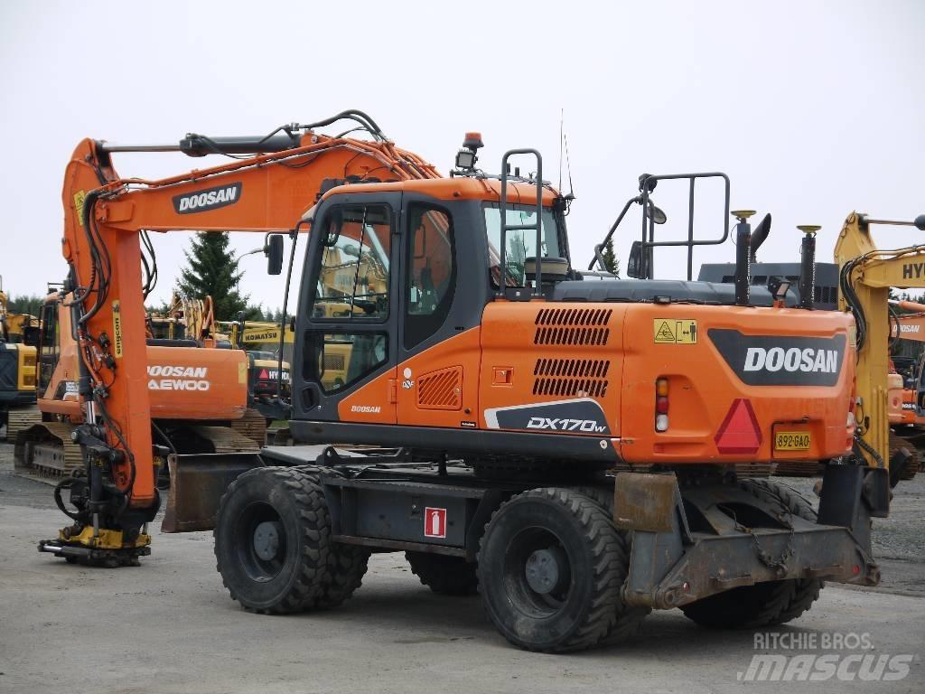 Doosan DX 170 W-5  휠 굴삭기