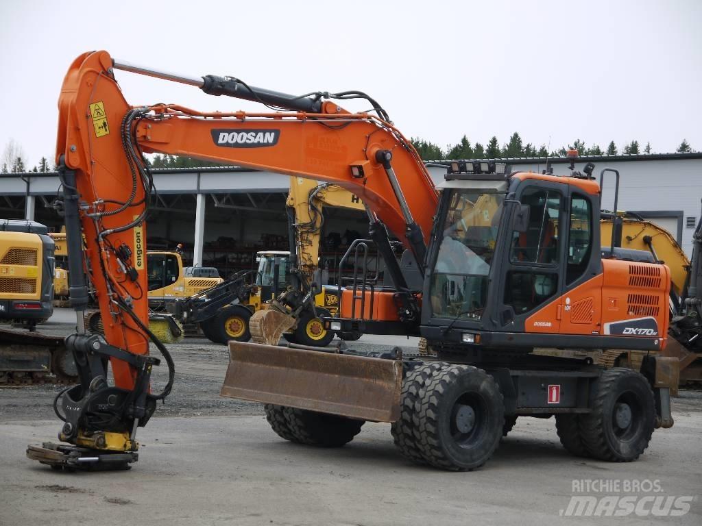 Doosan DX 170 W-5  휠 굴삭기
