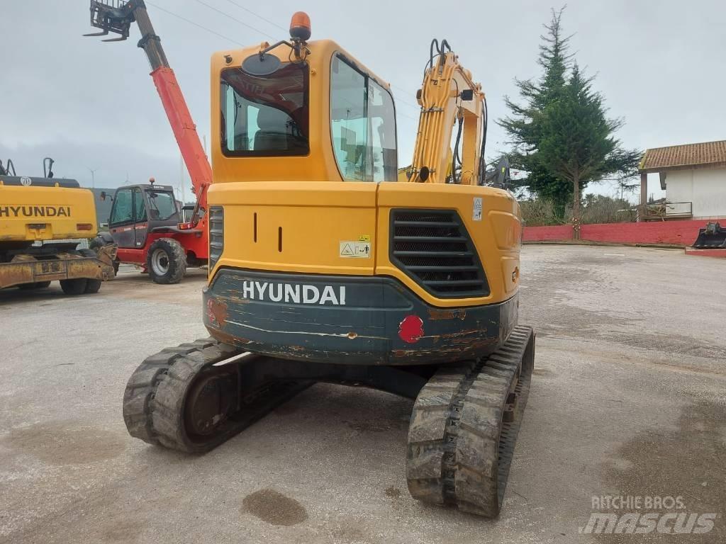 Hyundai R 80 CR 중형굴삭기 7톤-28톤
