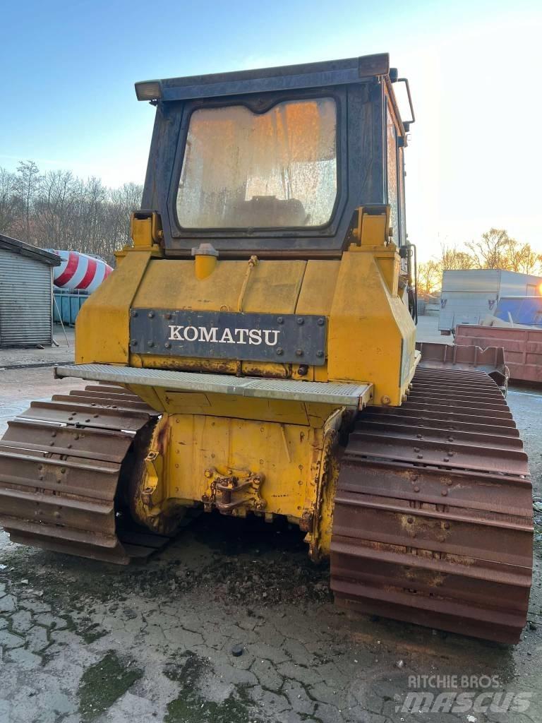 Komatsu D 65 P 크롤러 도저