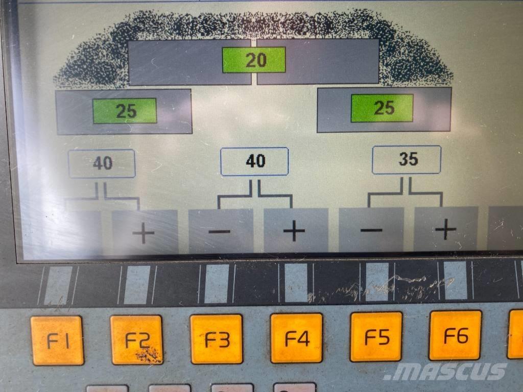 Volvo P7820C 아스팔트 포장장비