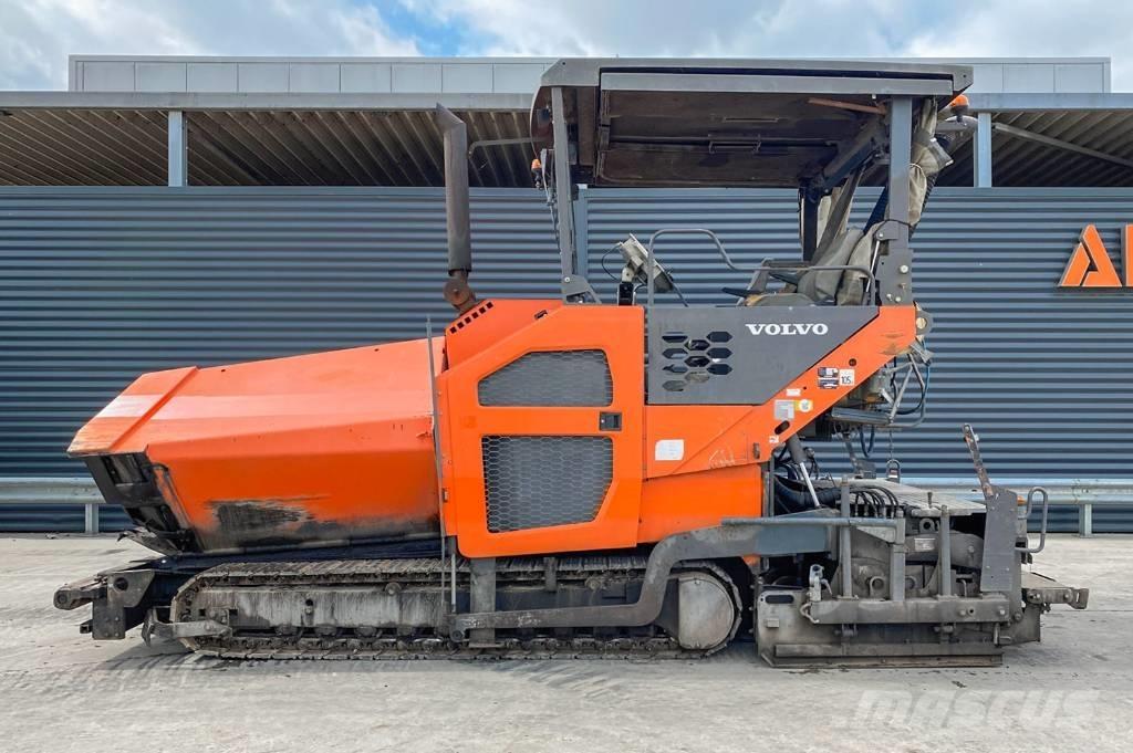Volvo P7820C 아스팔트 포장장비