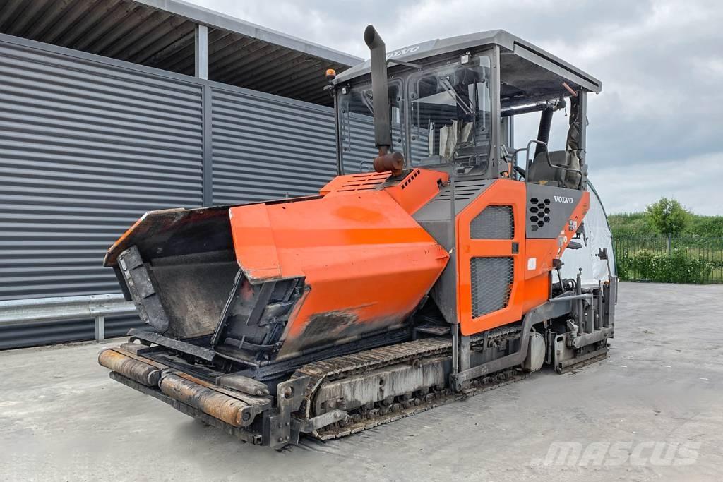 Volvo P7820C 아스팔트 포장장비
