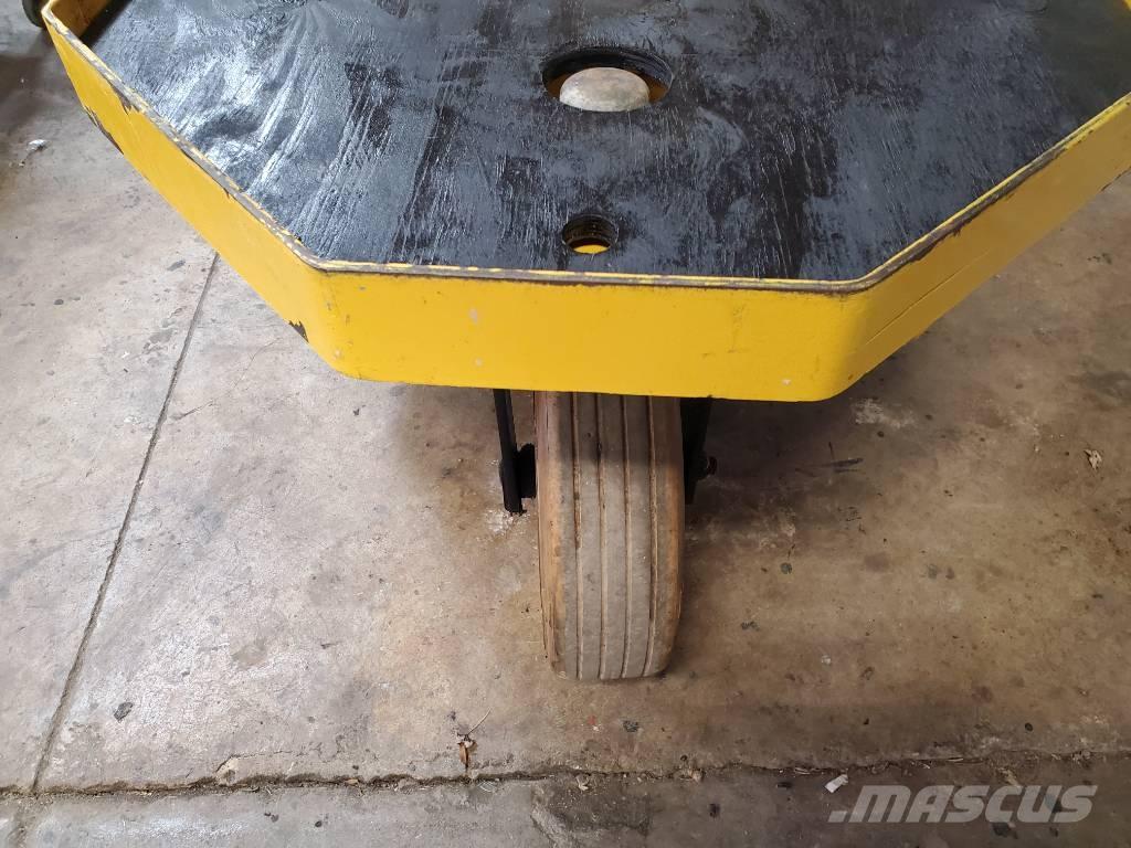 Taylor-Dunn SC090 견인 트럭