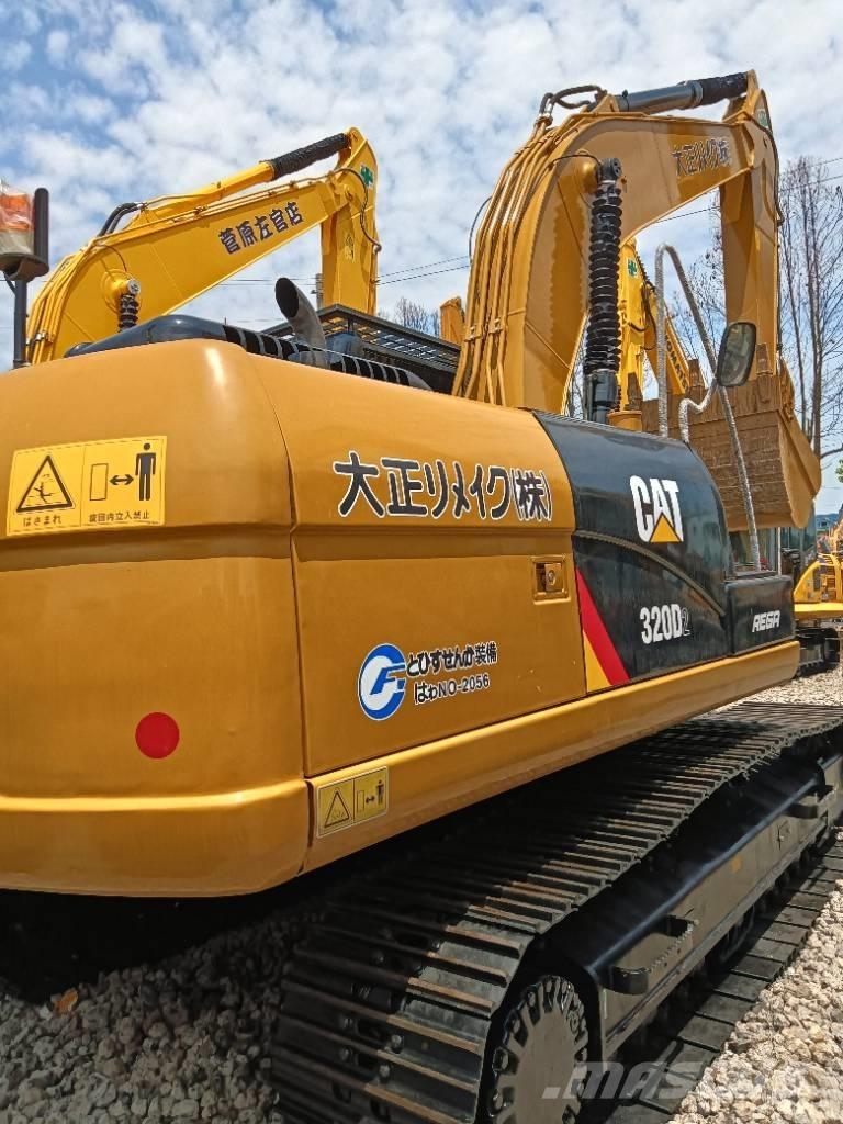 CAT 320 D 대형 굴삭기 29톤 이상