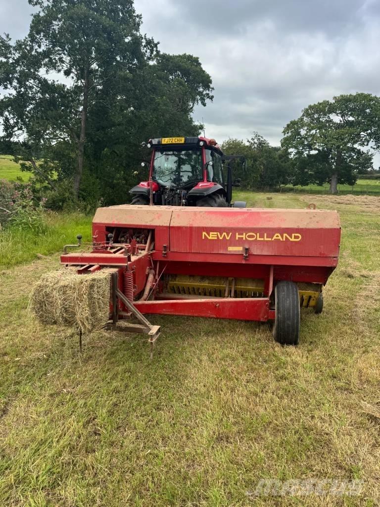 New Holland 378 각형 곤포기