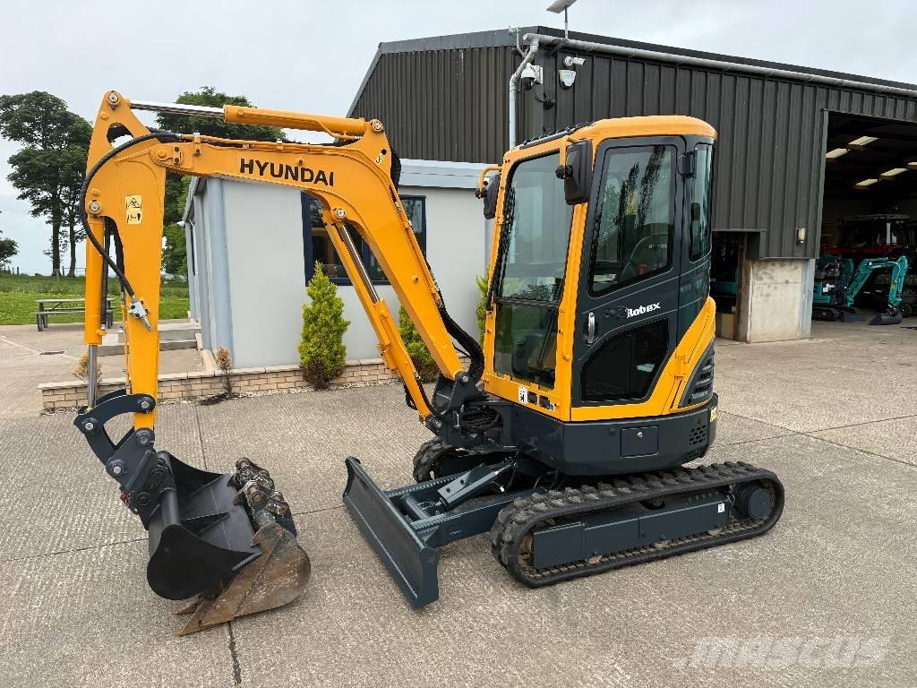 Hyundai R25Z-9 AK 소형 굴삭기 7톤 미만