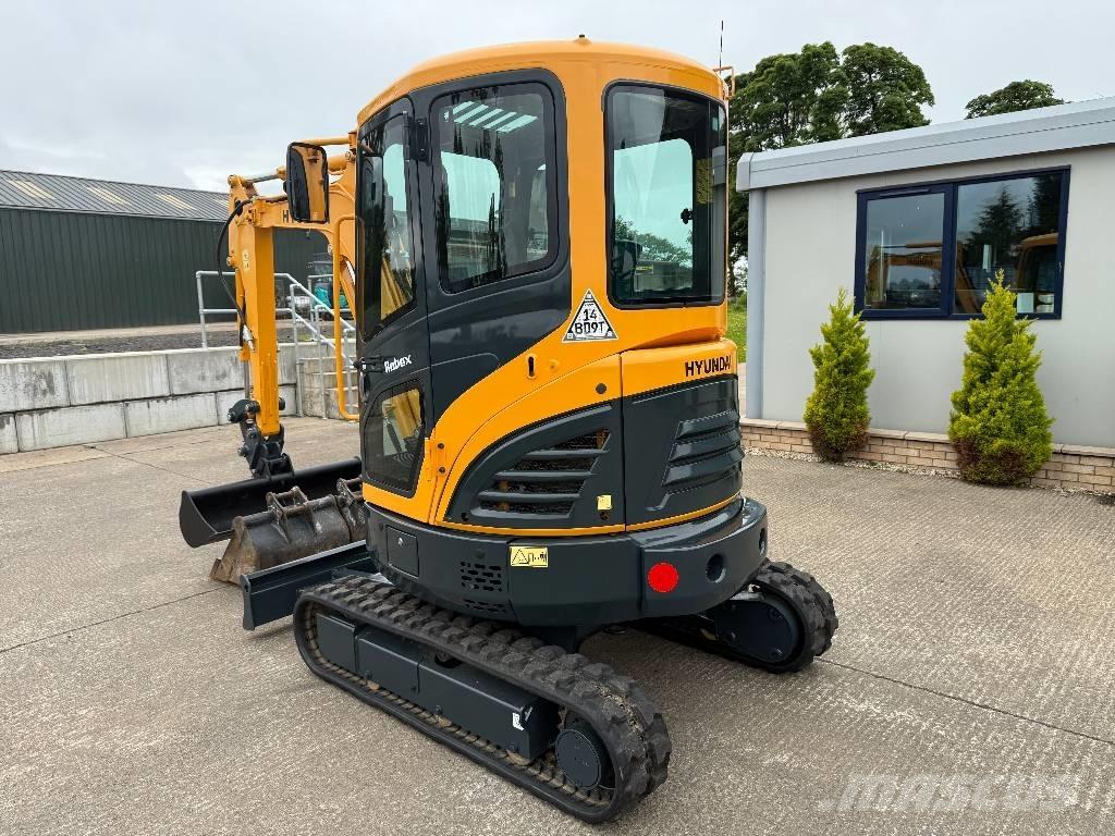 Hyundai R25Z-9 AK 소형 굴삭기 7톤 미만