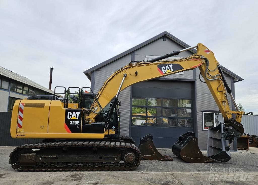 CAT 320 E 대형 굴삭기 29톤 이상