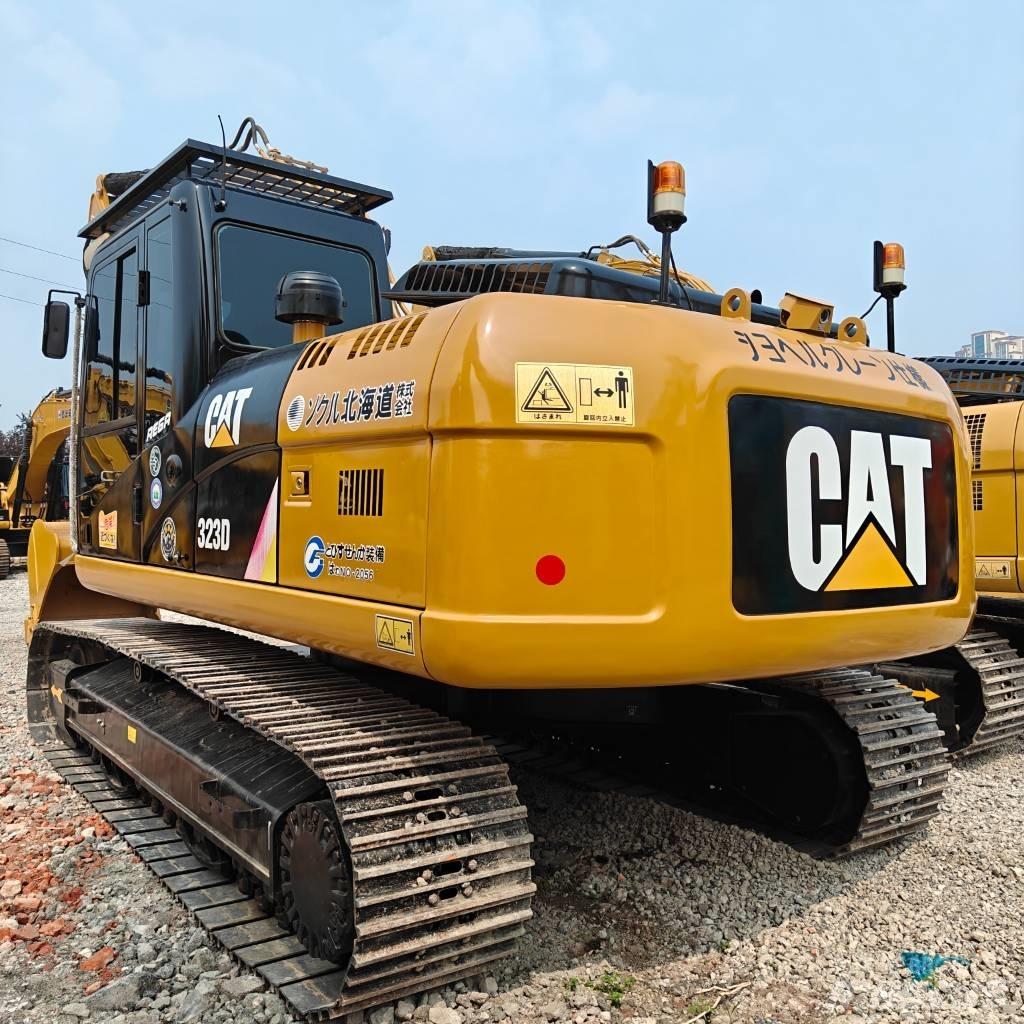 CAT 323D 대형 굴삭기 29톤 이상