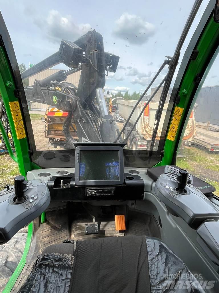 John Deere 1070E 원목 하베스터