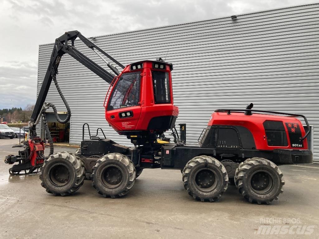 Komatsu 901 XC 원목 하베스터