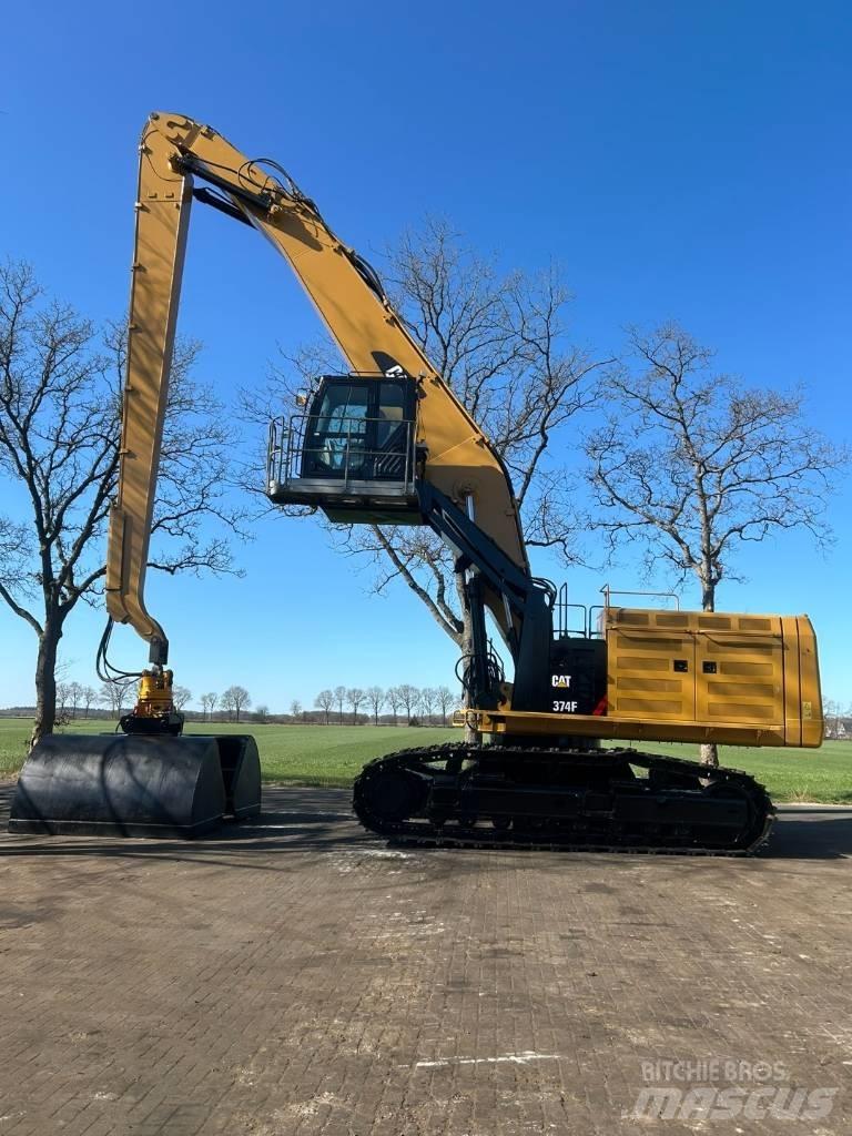 CAT 374 F 폐기물/산업 처리기