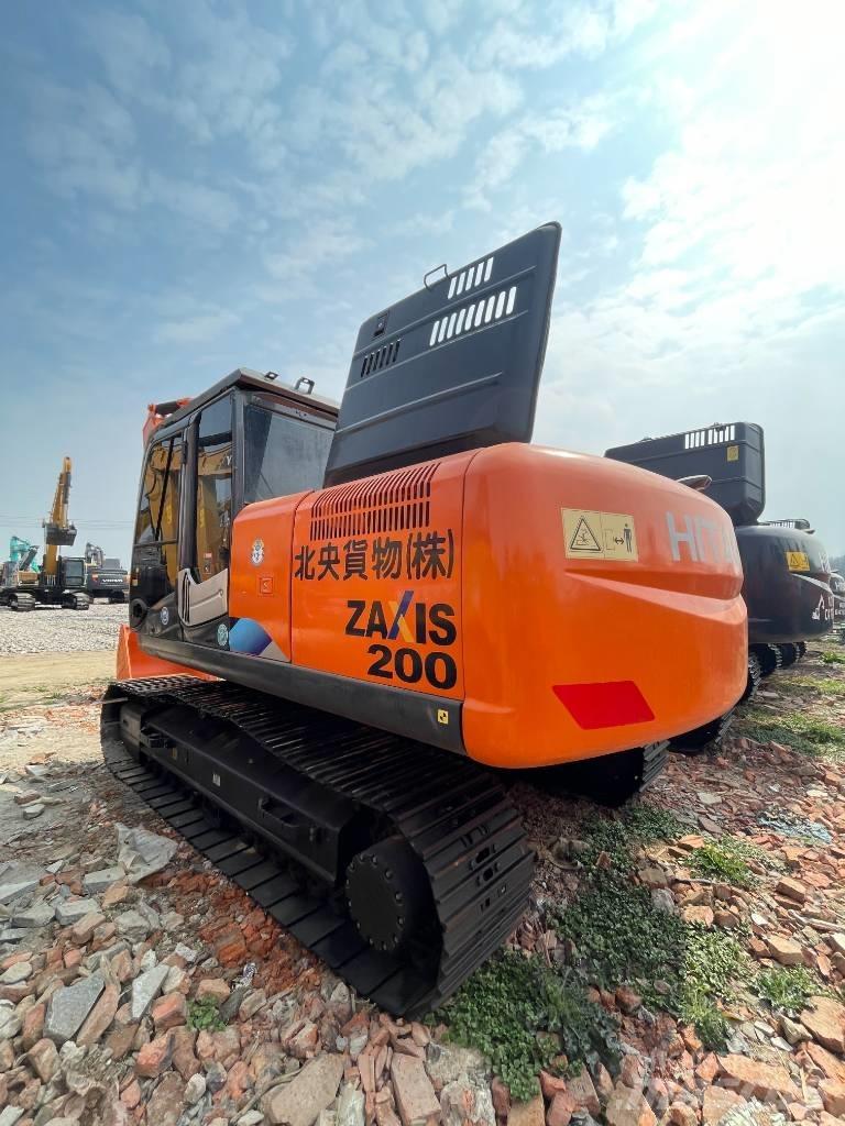 Hitachi ZX 200 대형 굴삭기 29톤 이상