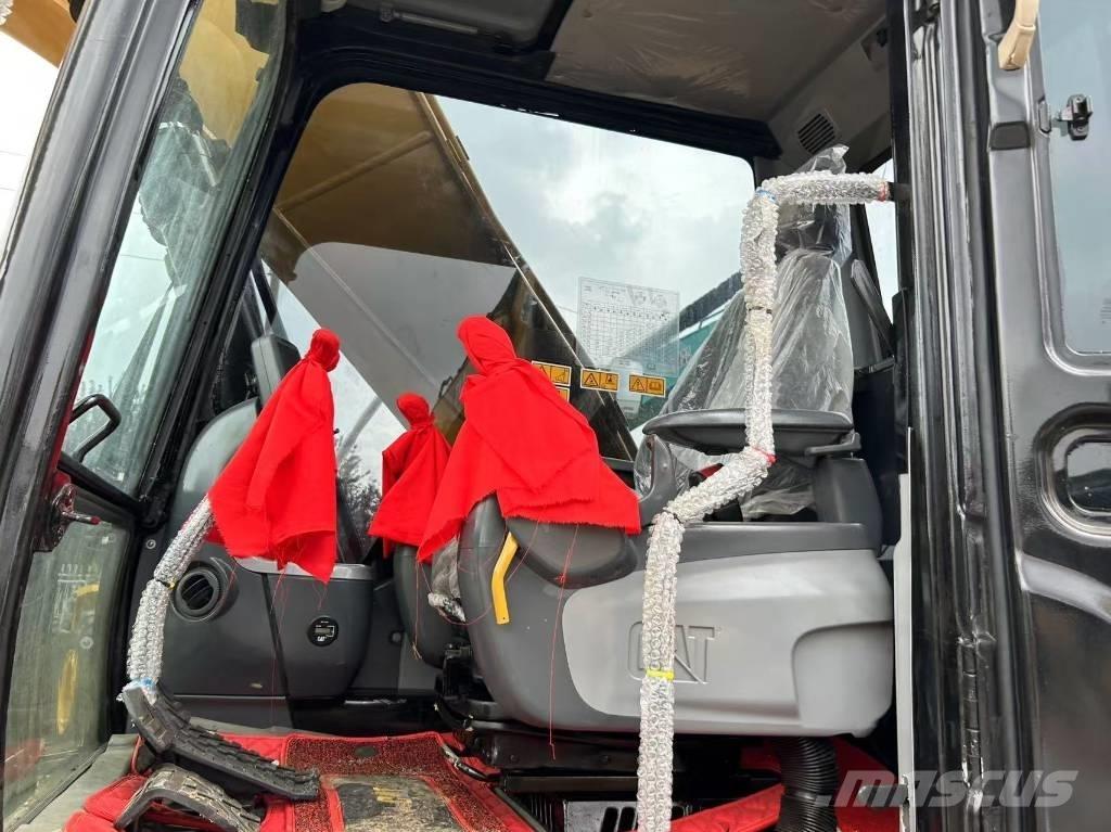 CAT 320 D 대형 굴삭기 29톤 이상