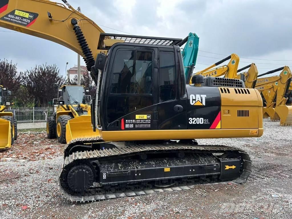 CAT 320 D 대형 굴삭기 29톤 이상