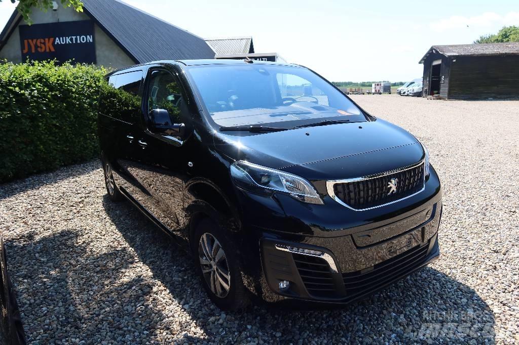 Peugeot E-Traveller 자동차
